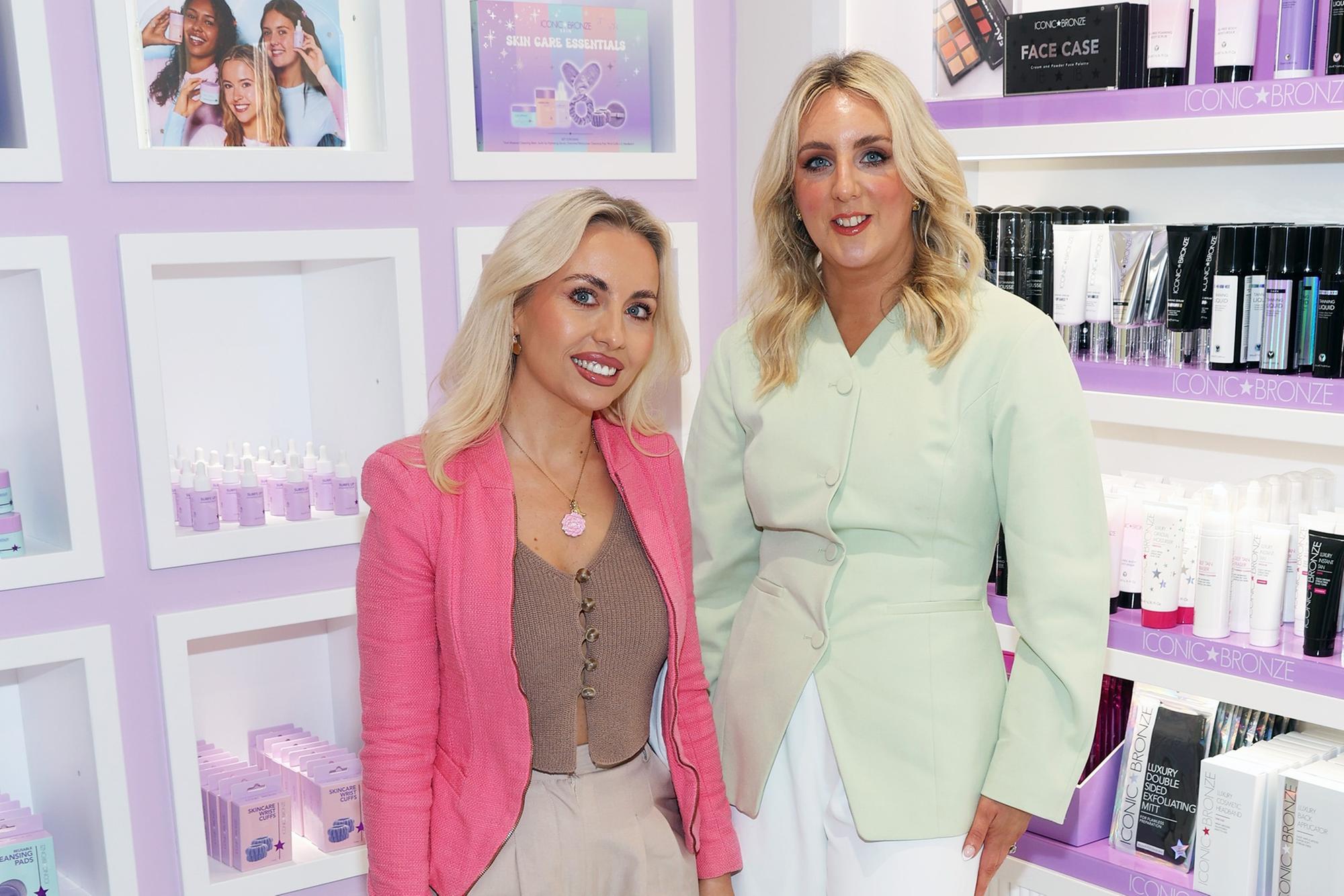 In pictures: Customers queue for first look as first-ever Bellamianta ...