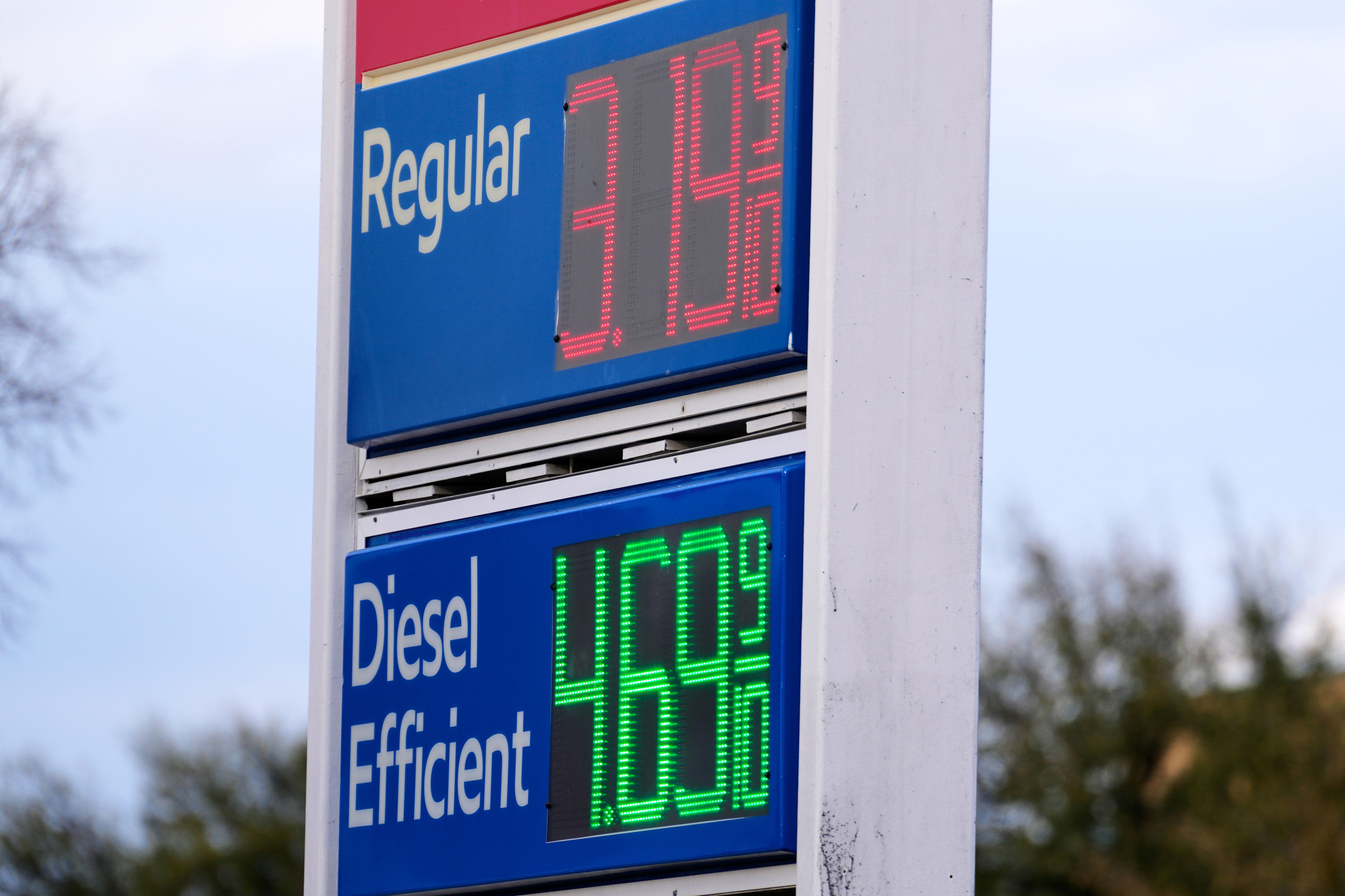Gas prices surge in US as Iran war chokes oil supply