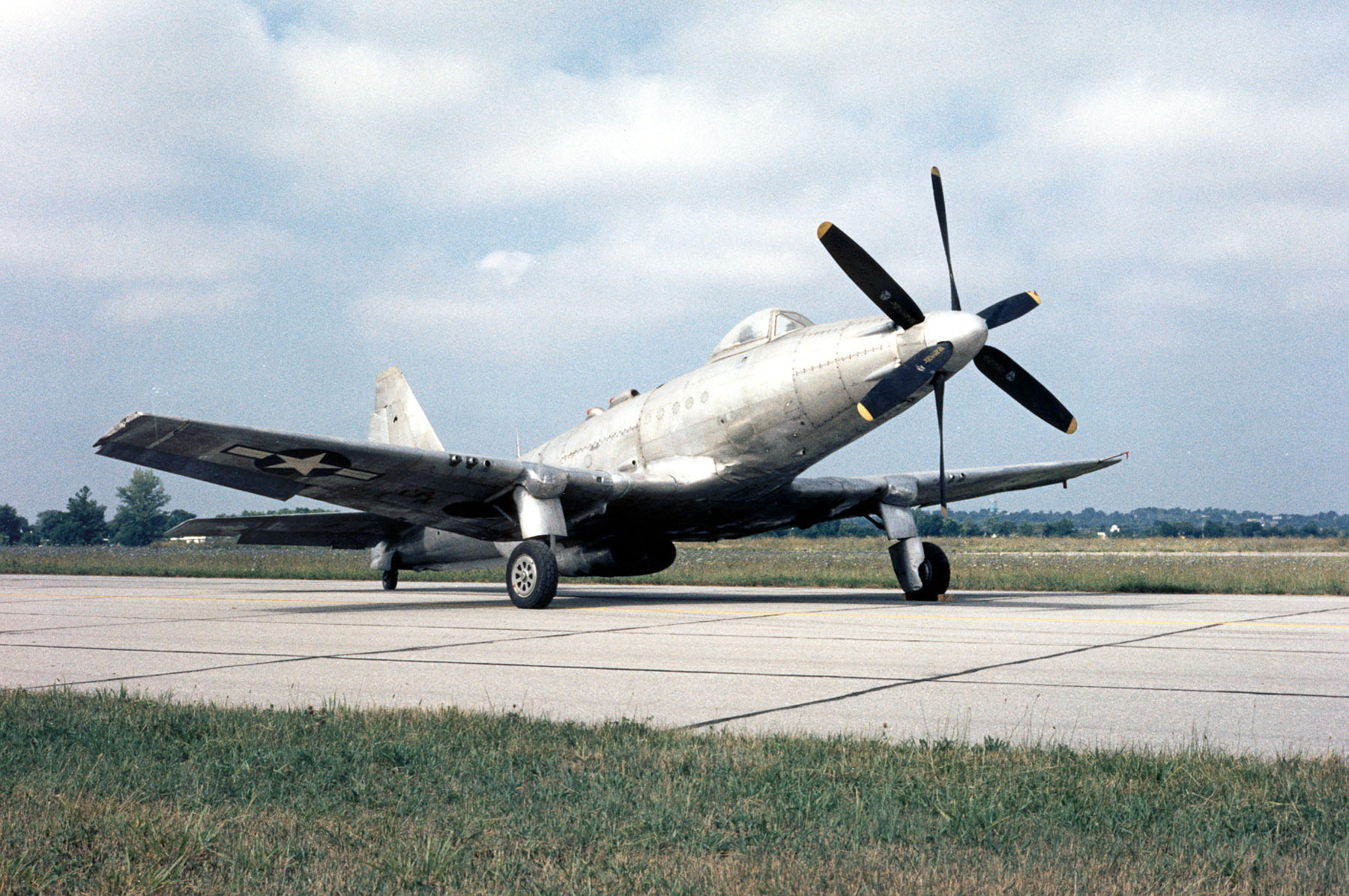 Grounded dreams: Fisher P-75 Eagle - a Cadillac heart in a mismatched body
