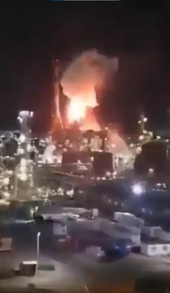 İsrail'e yine füzeler düşüyor! İran, petrol rafinerisini hedef aldı