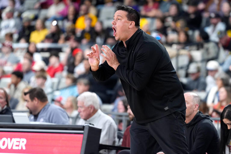 Class B-II boys basketball: Dover rolls to first state championship ...