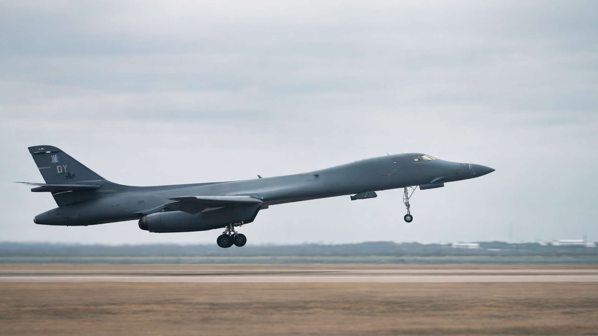 US Air Force B-1B bombers return after long mission