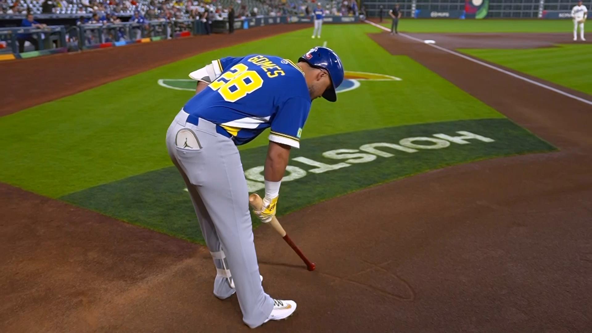 Italy blanks Brazil 8–0 as Nori homers twice