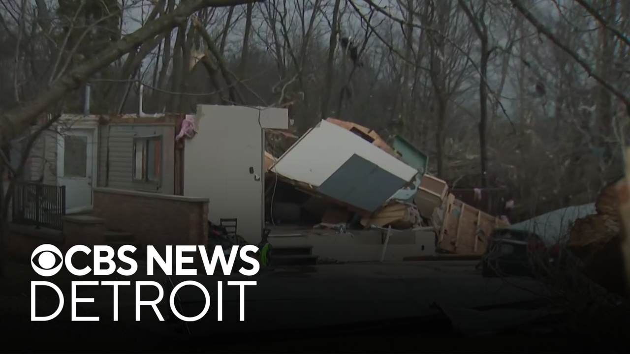 Michigan man recounts moments tornado tracked toward him<br>
