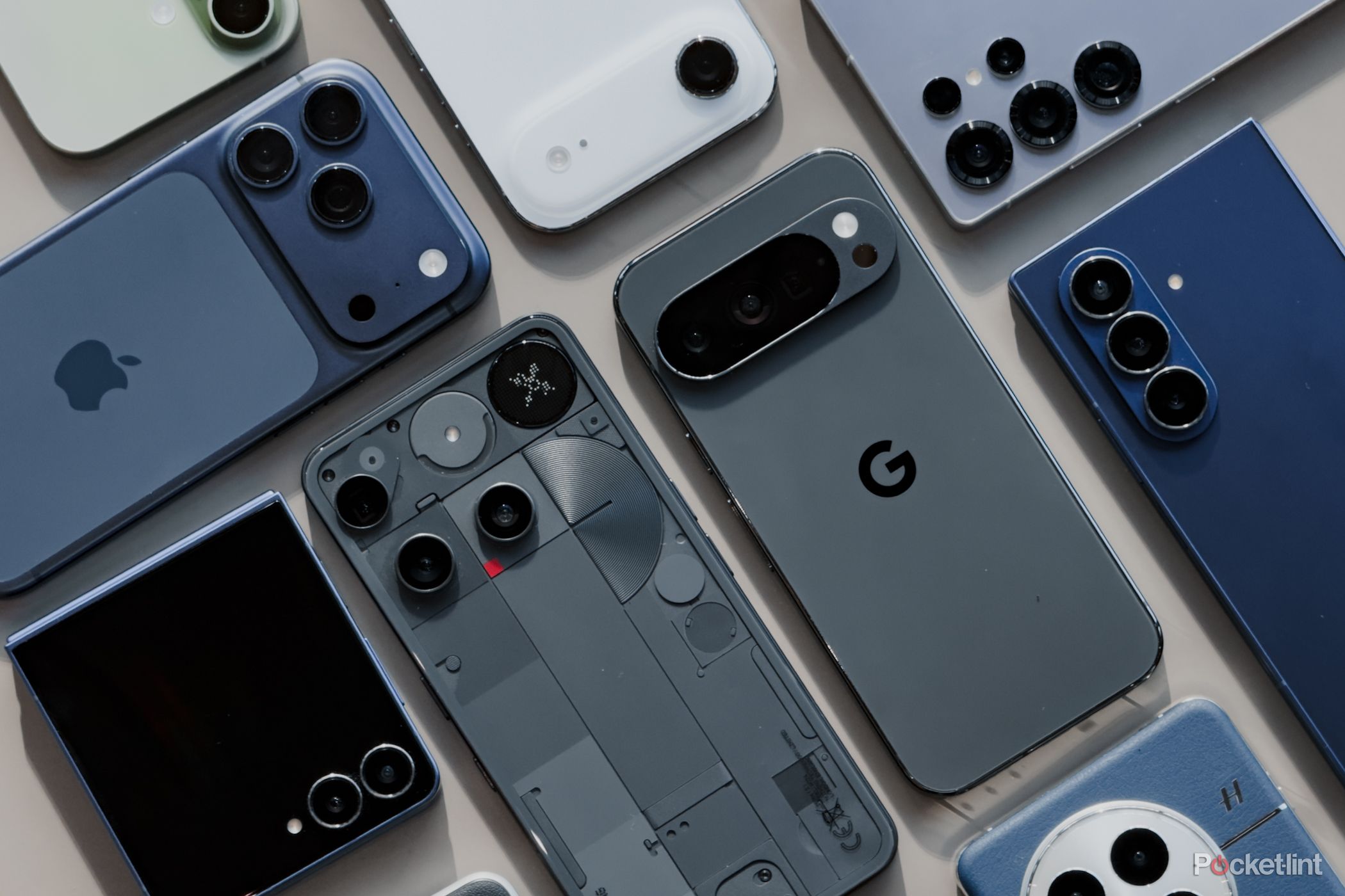 I took over 10,000 photos on 13 different flagship phones, and here's ...