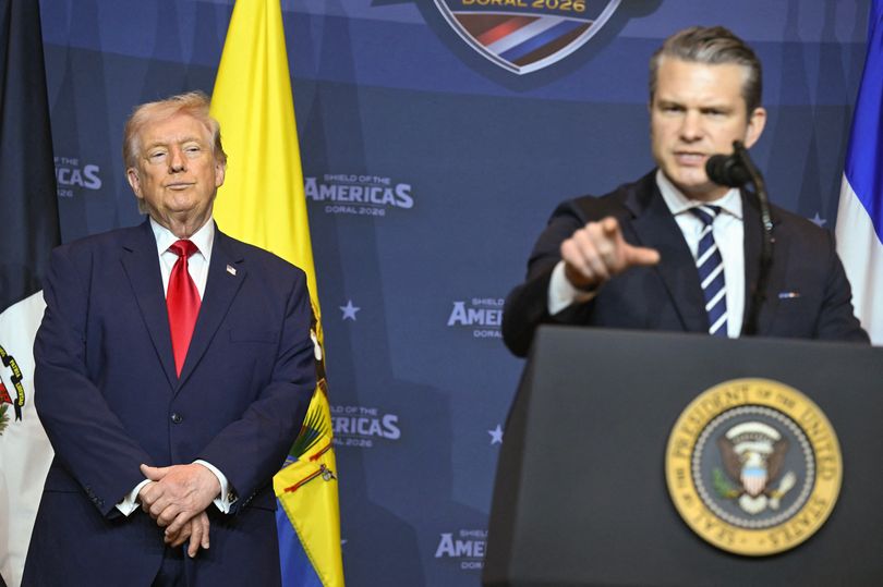 Pete Hegseth embarrassingly declares 'I only speak American' to room ...