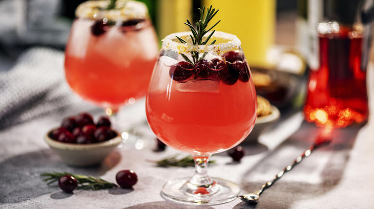 What is 'dirty ice' and when should you order it at the bar?