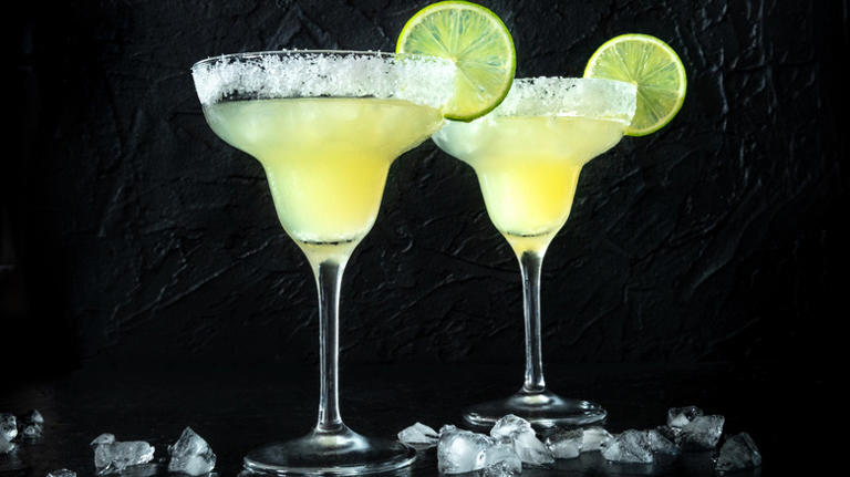 What is 'dirty ice' and when should you order it at the bar?