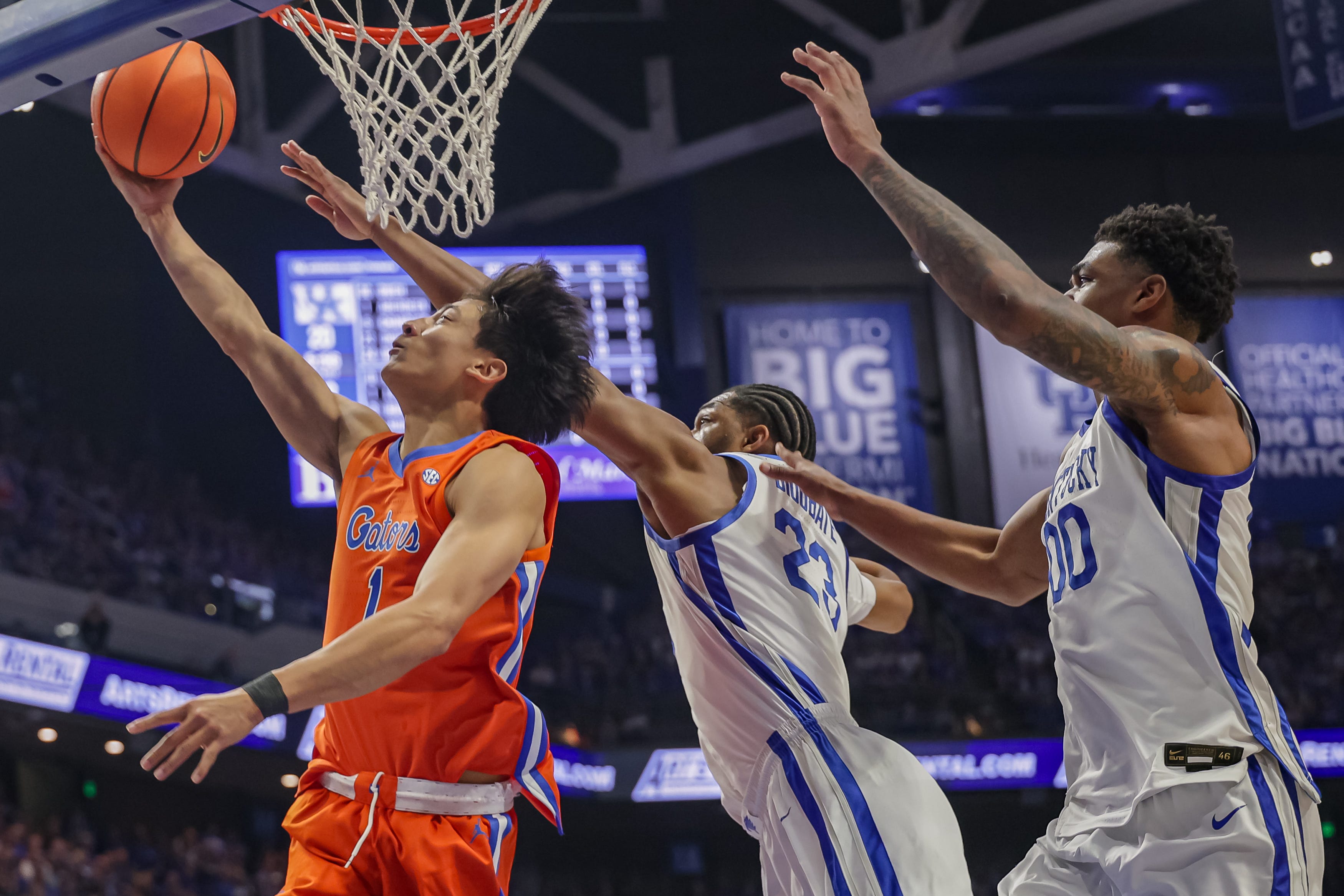 AP poll promotes Florida basketball into top 4 to end regular season