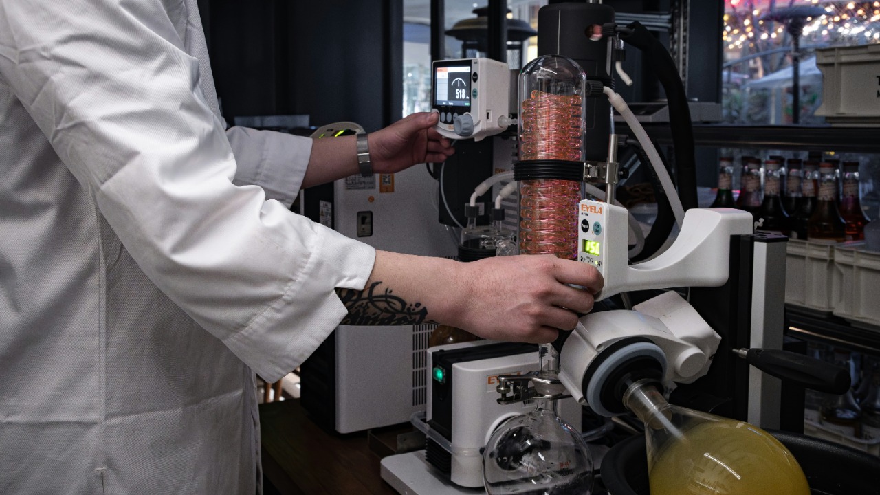 Graphite flakes could shrink X-ray machines and revolutionize bioimaging