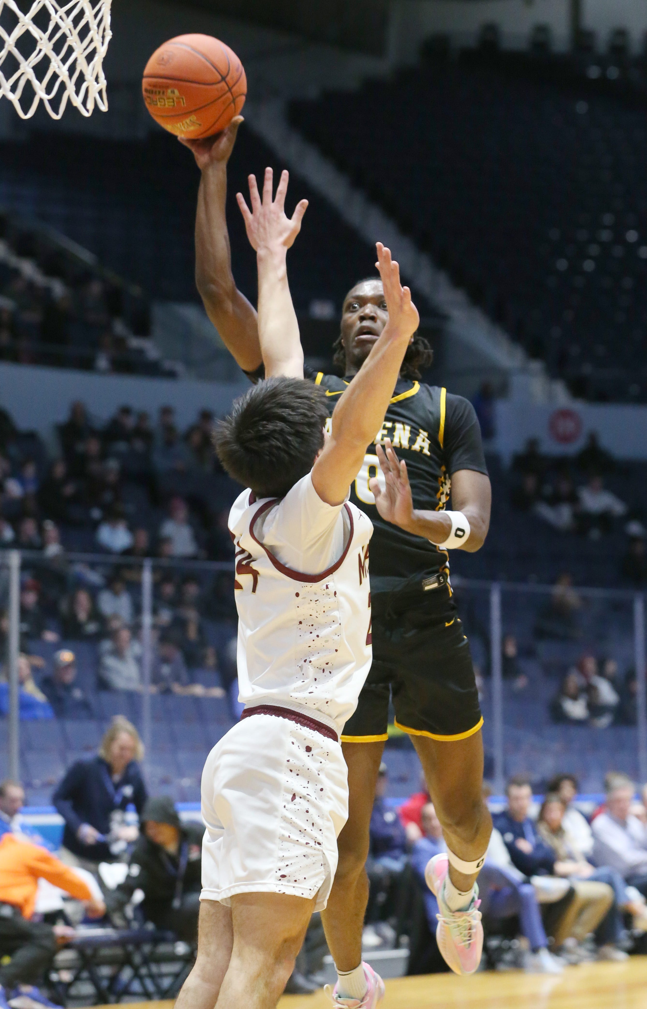 Mendon holds off Athena for Section V boys basketball title