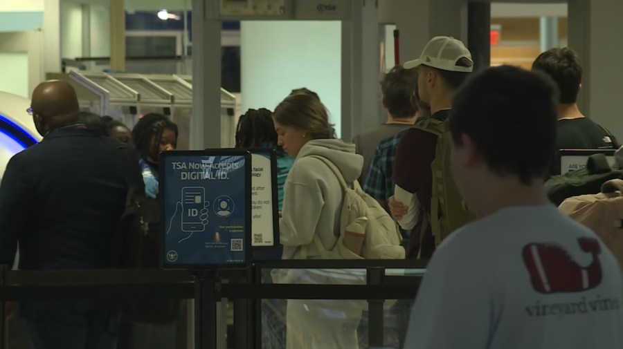 Flights cancelled, delayed amid spring break in Memphis