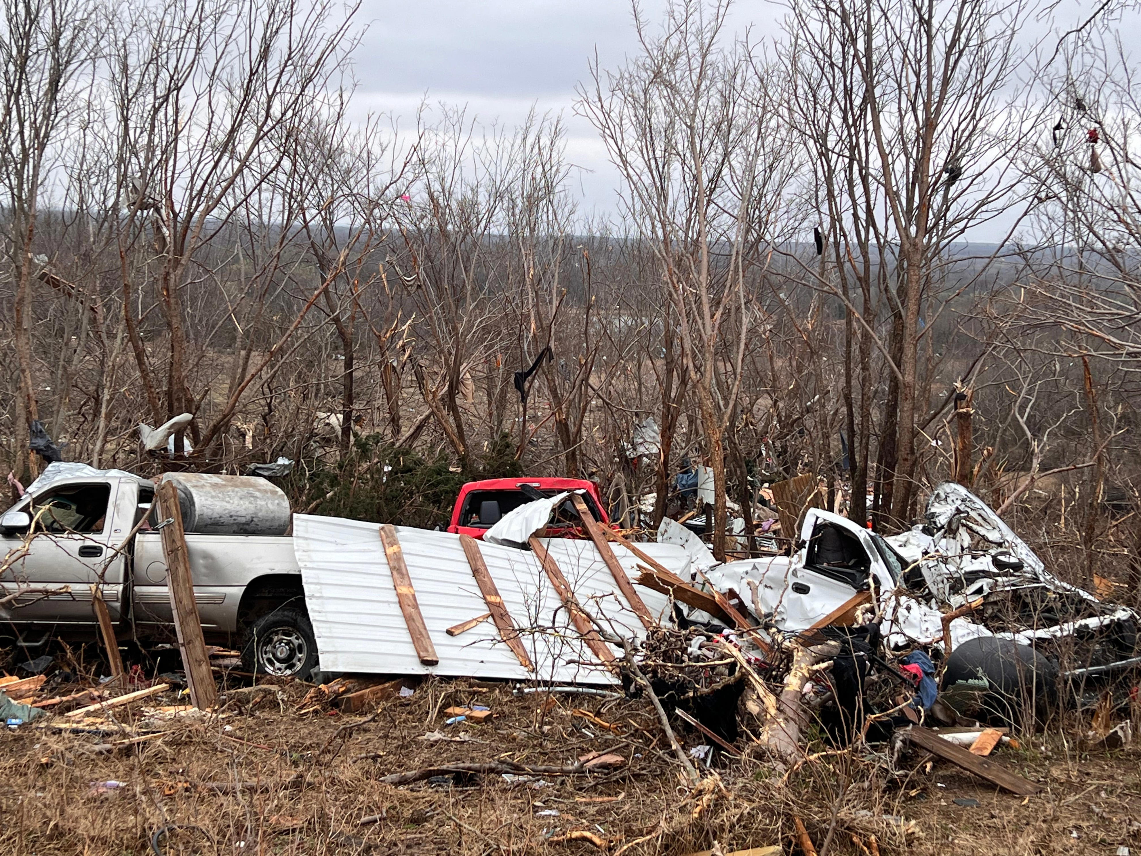 Oklahoma tornadoes kill 2 near Beggs as storms sweep across state