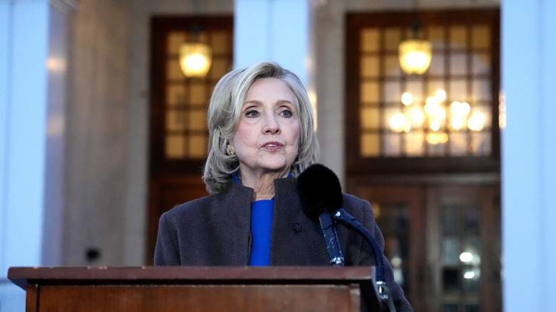 Side-by-side pics prove Hillary Clinton is aging like fine wine