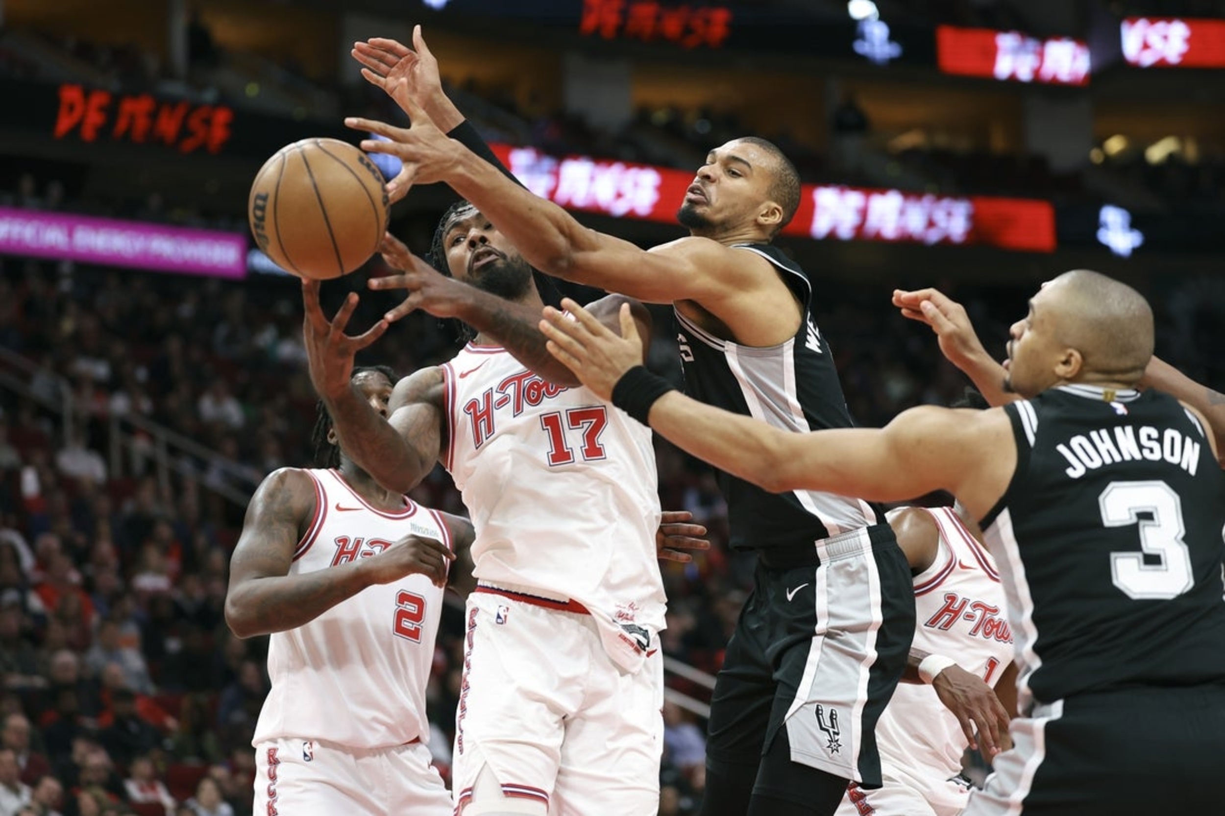 Overachiever vs. underachiever as Spurs, Rockets clash