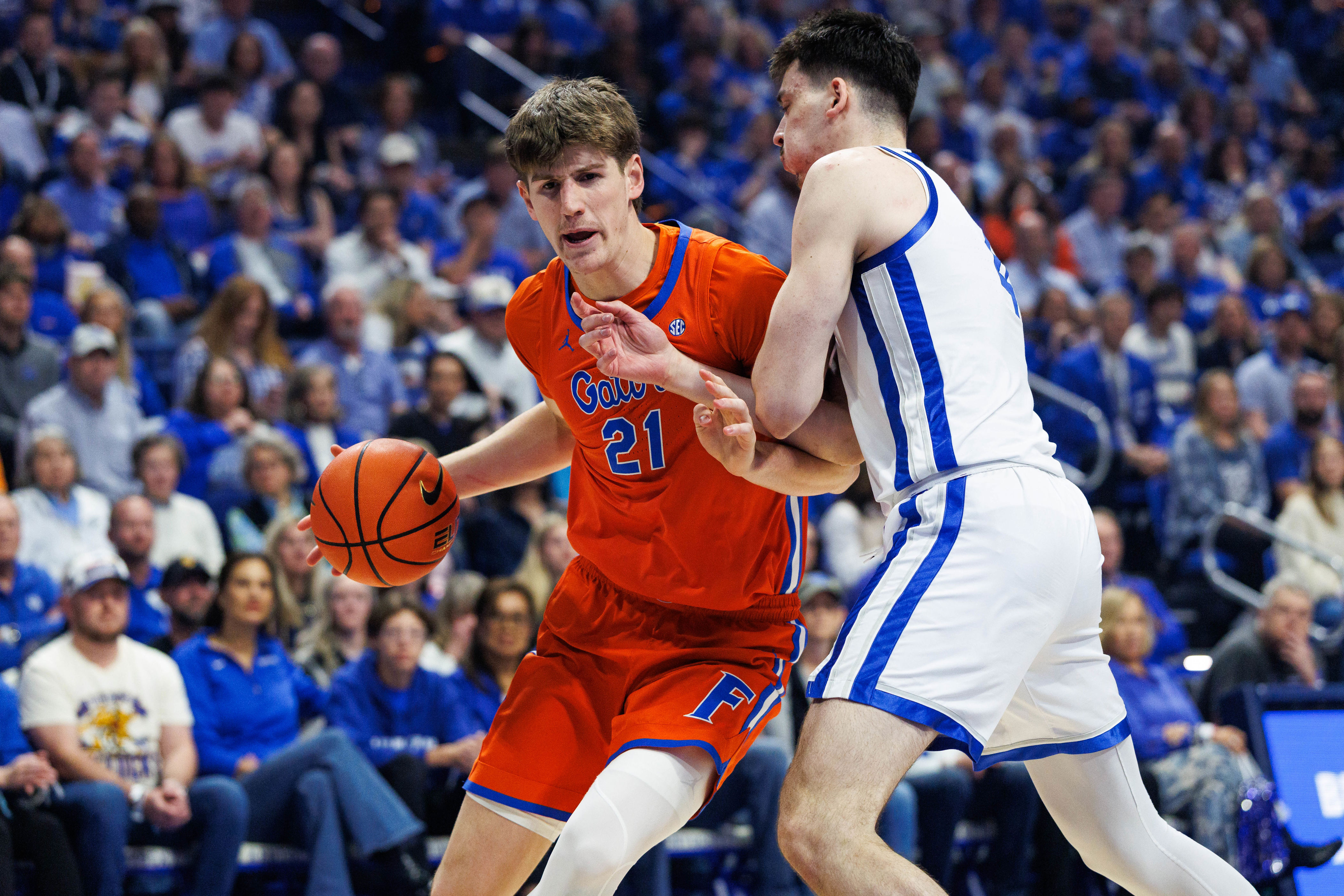 Florida's Alex Condon a finalist for Kareem Abdul-Jabbar Award