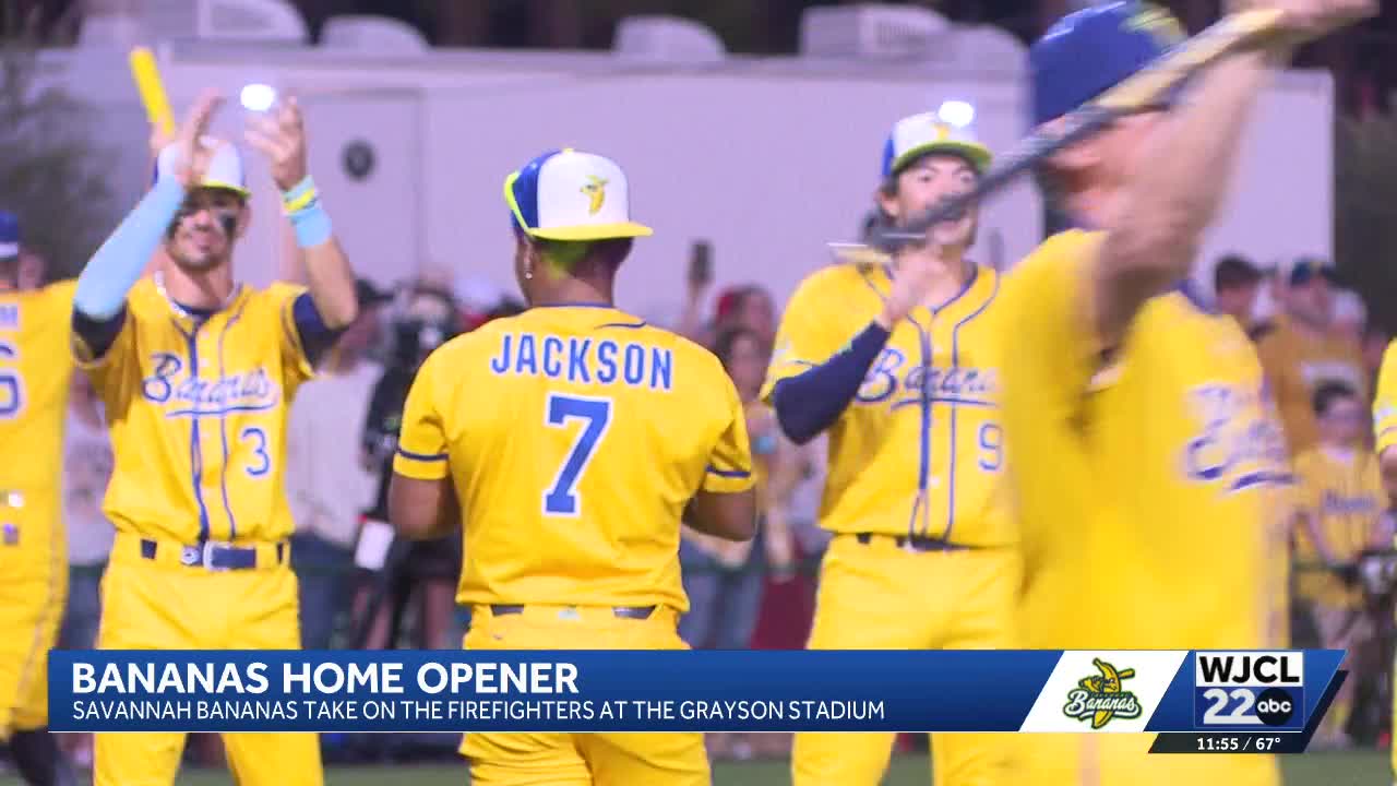 Banana Ball frenzy: Savannah Bananas play first home game of the season