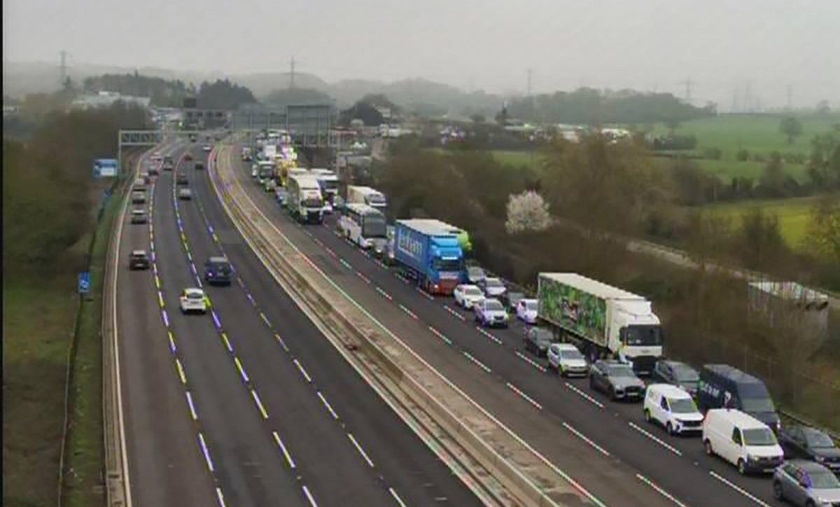 M1 closed northbound after crash with long delays expected
