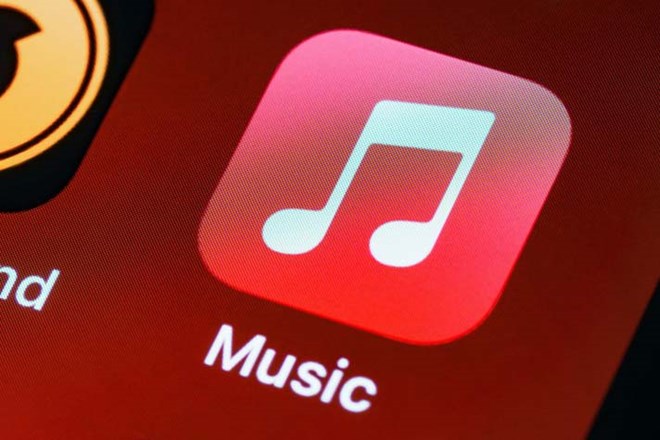Apple Music gắn thẻ để nhận diện nội dung âm nhạc do AI tạo ra