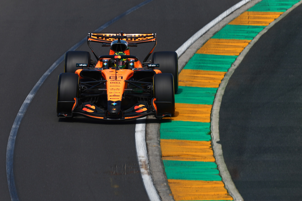 Oscar Piastri crashes before Australian GP begins<br><br>