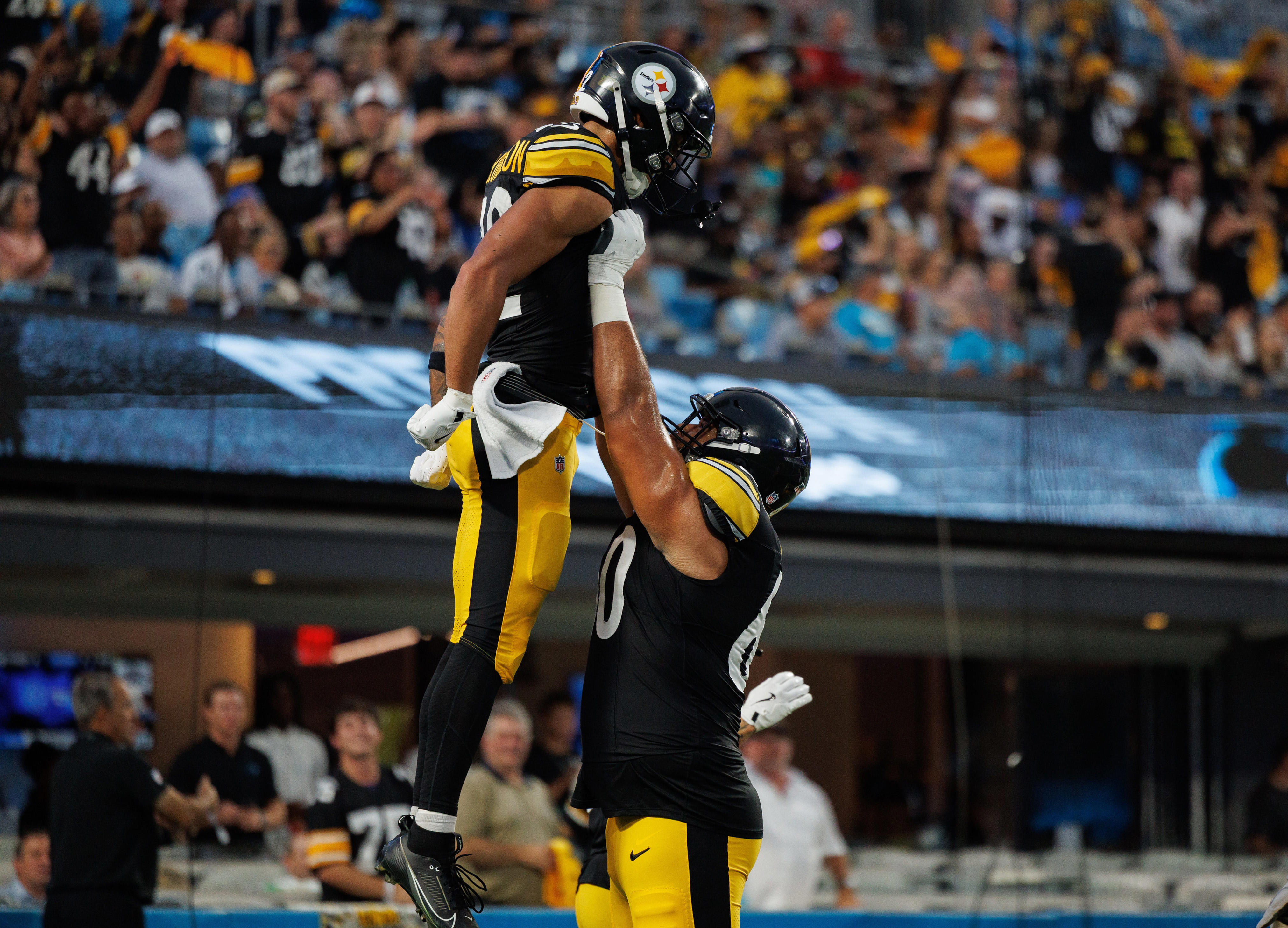 Former Steelers wide receiver retires from NFL at 27 years old