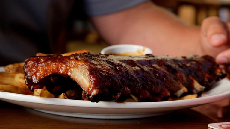 15 Outback Steakhouse dishes with the highest protein