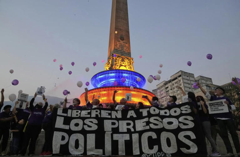 Liberan a 17 presos políticos en Caracas tras protestas de familiares