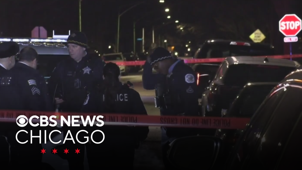 2 women shot and killed on Chicago's Far South Side