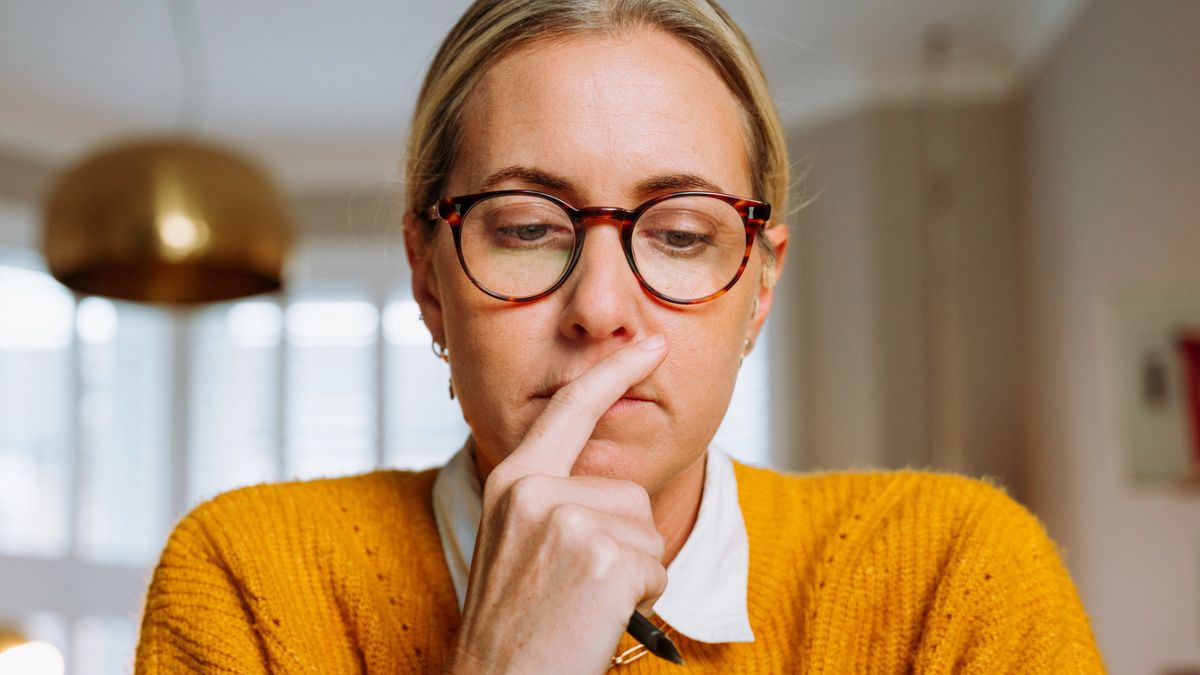 Remote work habits that can keep you overlooked