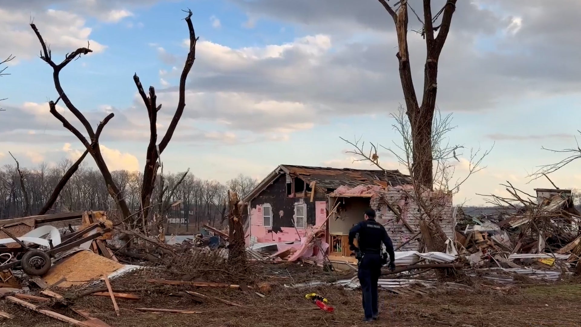 Tornado leaves devastation, debris in Michigan