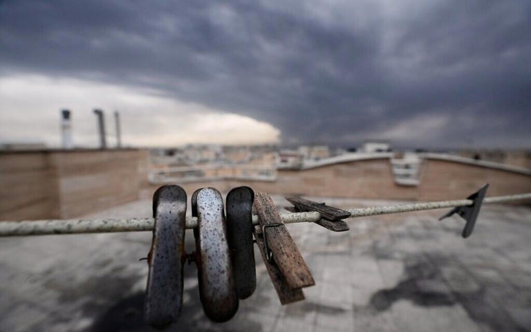 Black clouds over Tehran rain down oil drops after Israel strikes oil ...