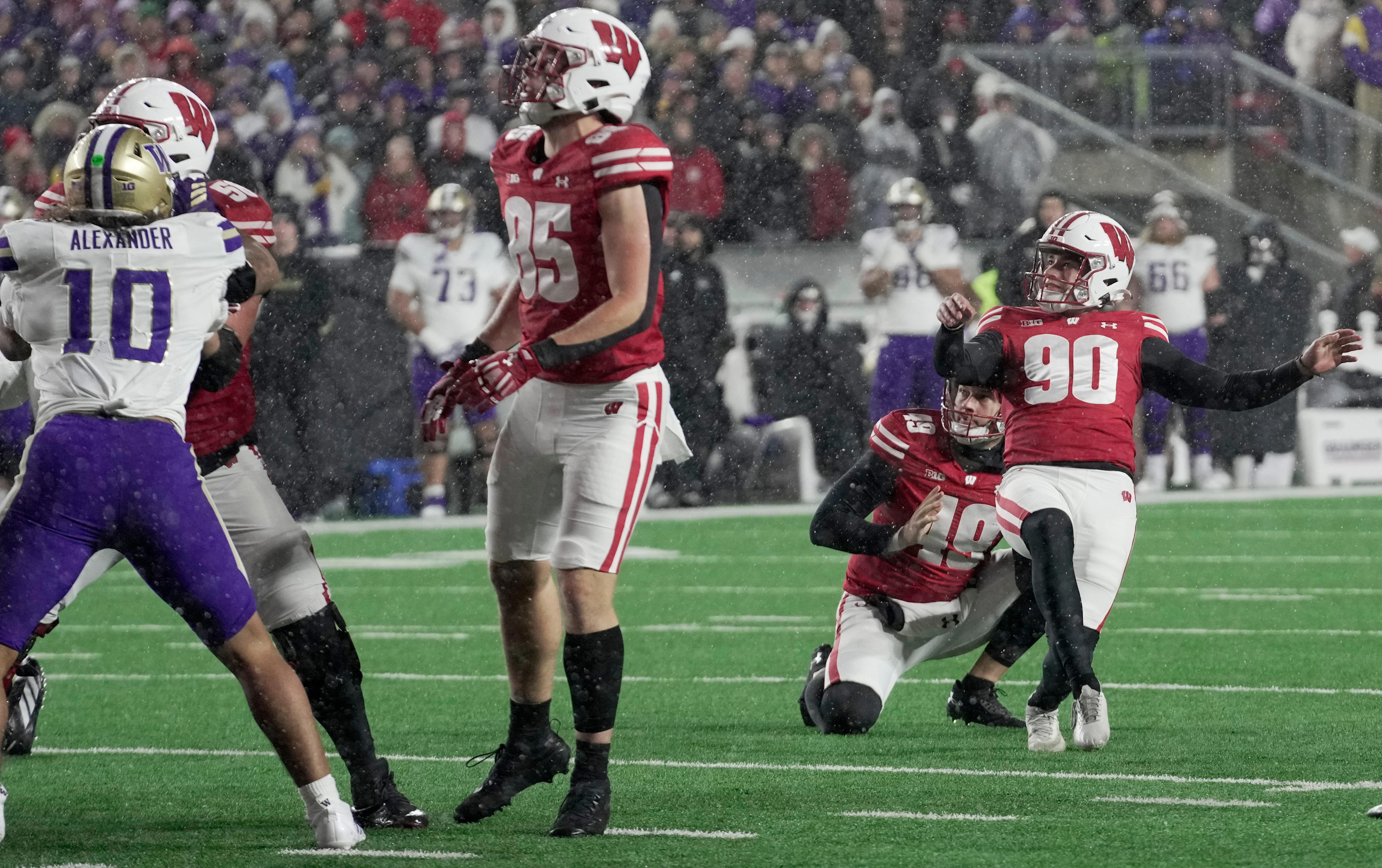Wisconsin kicker invited to NFL rookie minicamp