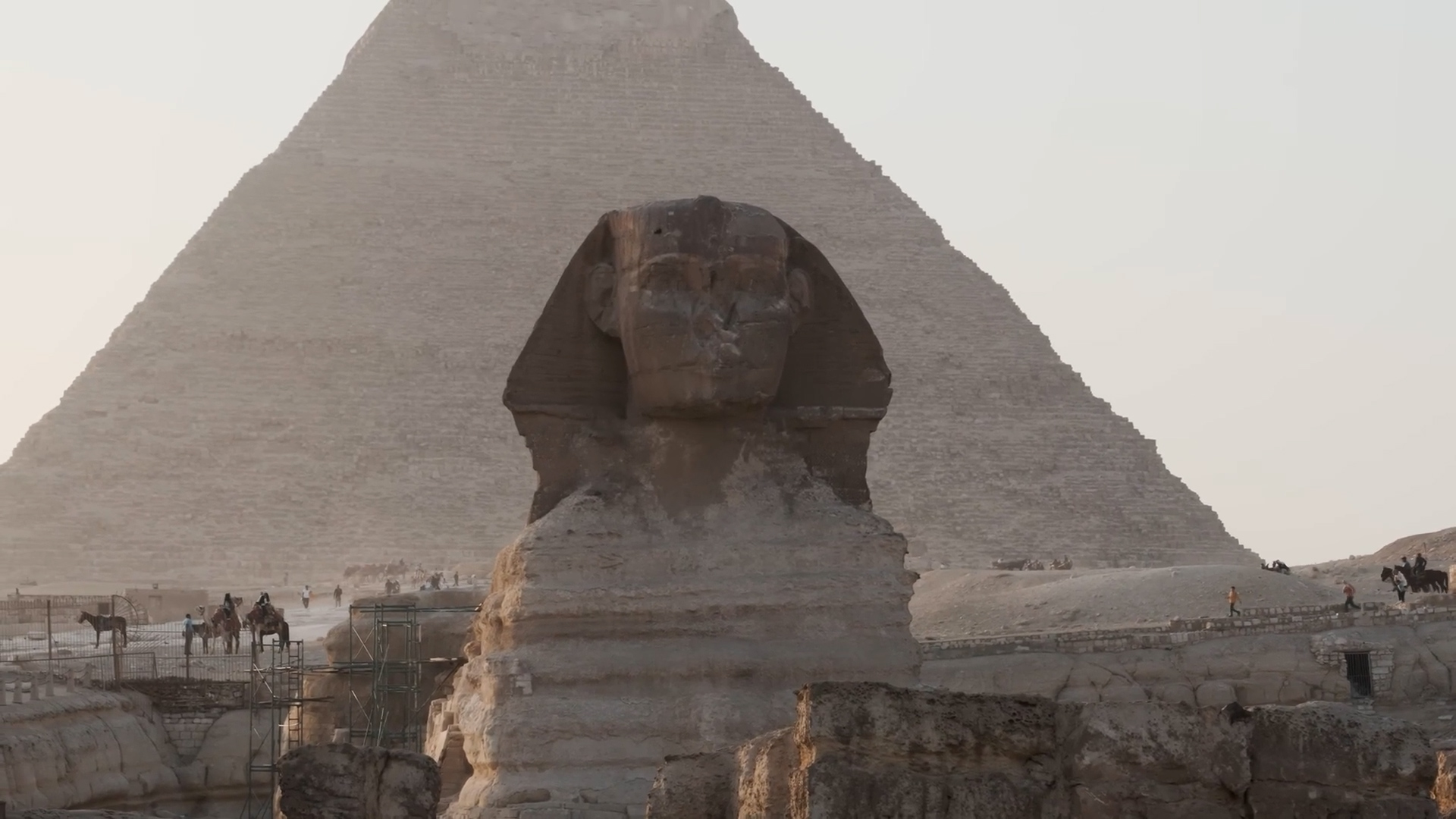 Why is the Sphinx’s head smaller than its body?