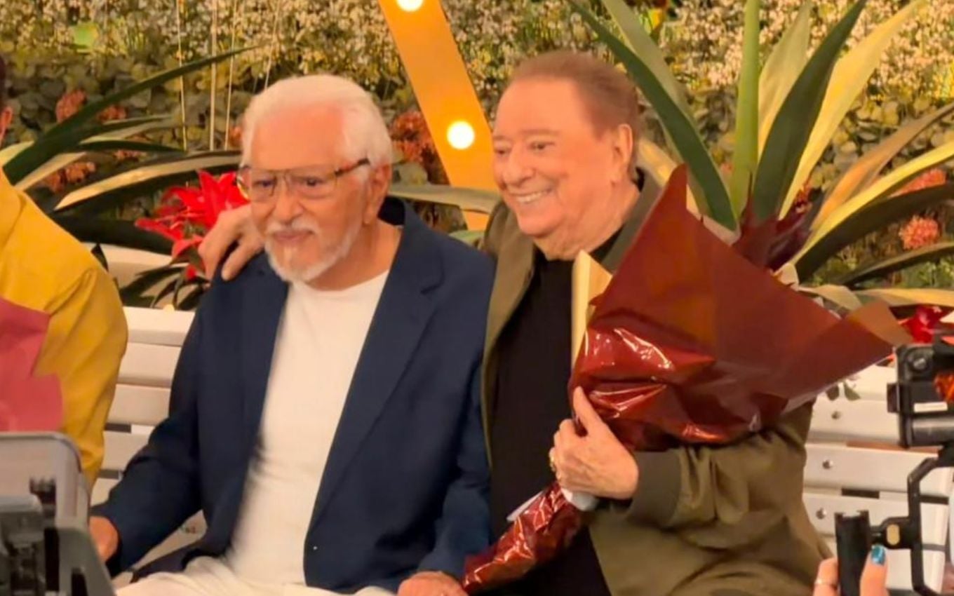 Retorno de Raul Gil ao SBT deixa Carlos Alberto de Nóbrega aos prantos