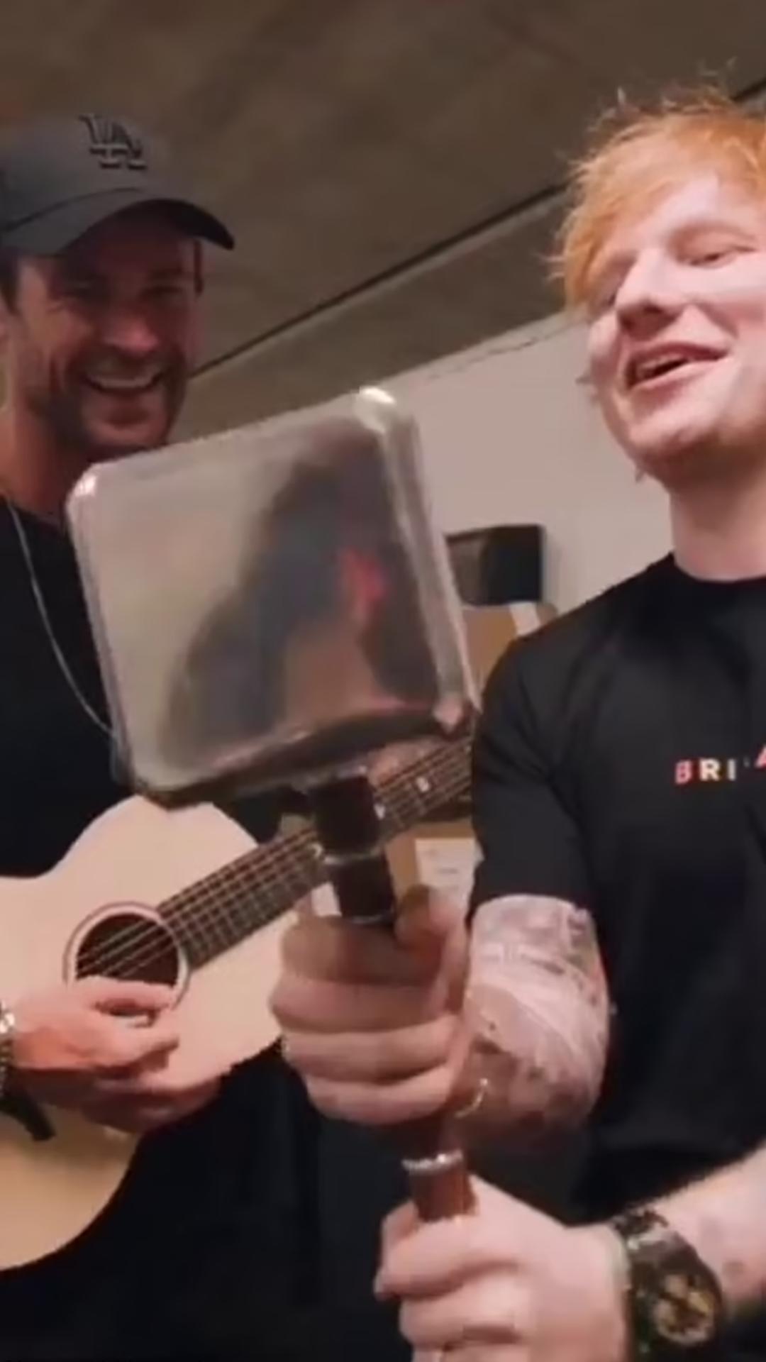 Chris Hemsworth and Ed Sheeran recreate an iconic Avengers scene ...