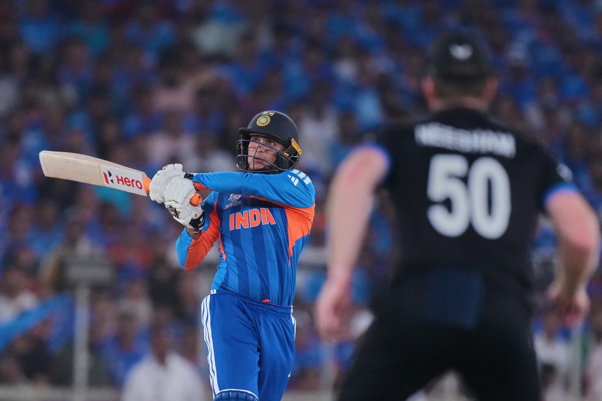 Hosts India bat first against New Zealand in T20 World Cup final