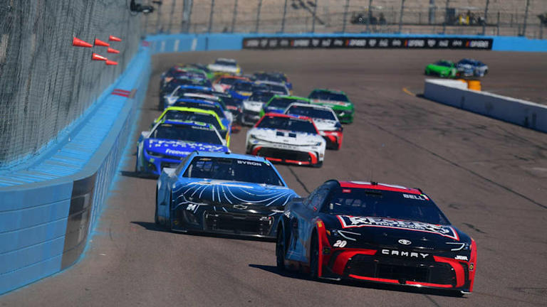 2 NASCAR Cup drivers penalized, updated starting lineup at Phoenix