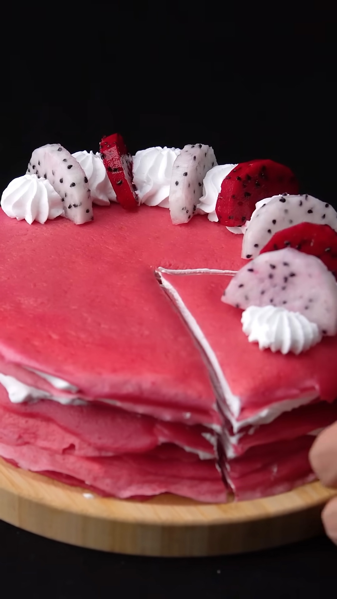 How to make a dragon fruit cake
