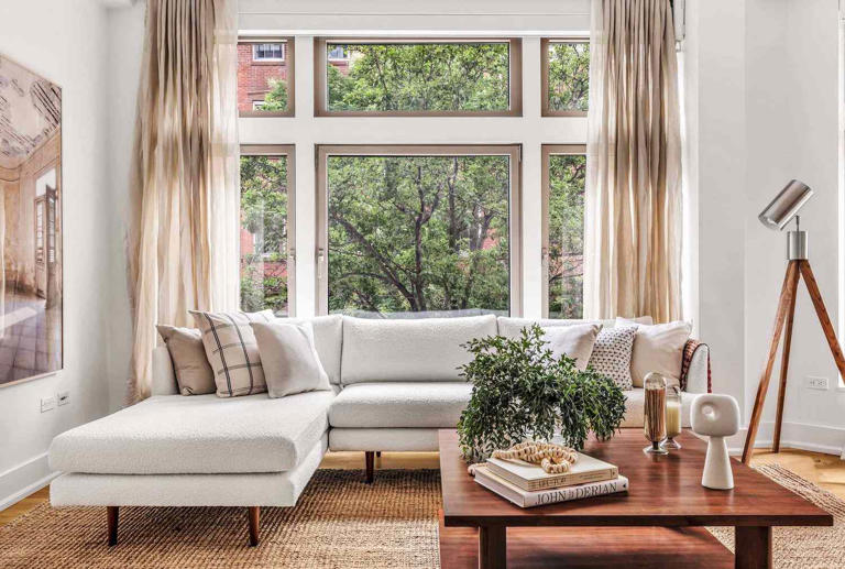 9 tricks designers use to instantly make any room look so much bigger