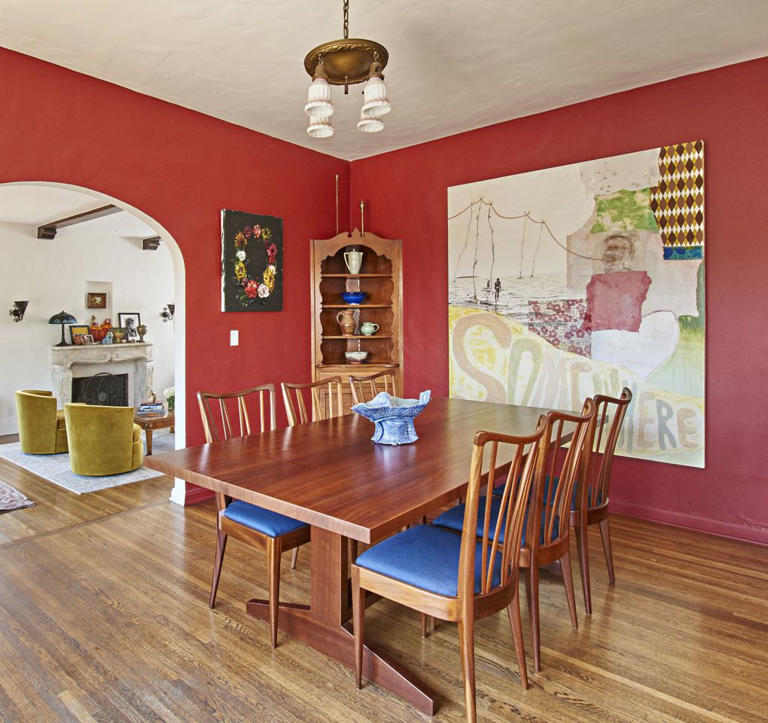 9 tricks designers use to instantly make any room look so much bigger