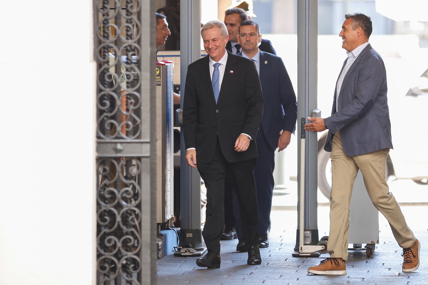 Boric da por "superado" quiebre con Kast y retoman traspaso de mando en ...
