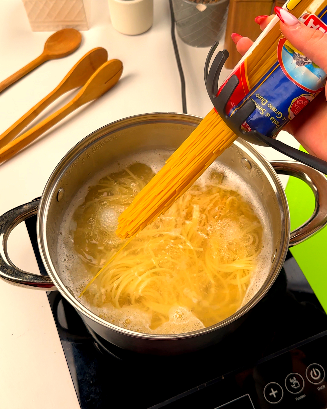 How to not cook spaghetti for the whole neighborhood 😂🍝