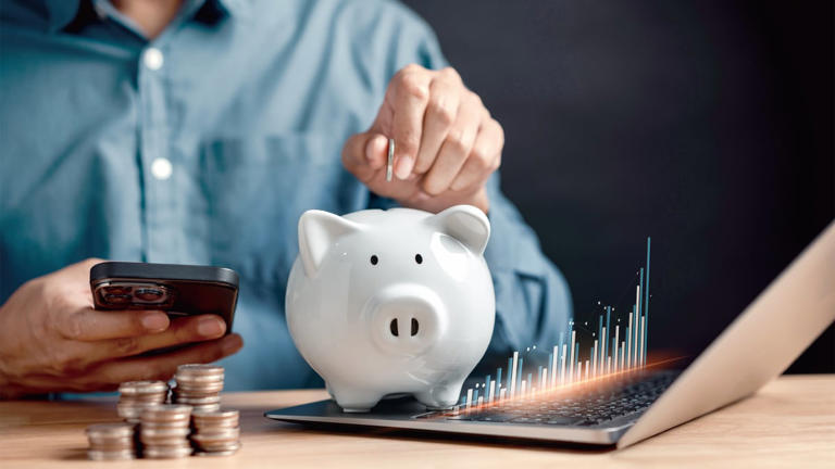 Senior investors shift to risky assets, 70s lead 58% retirement returns