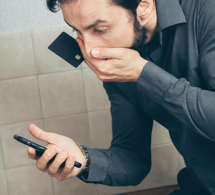 26 embarrassing things people did that they can laugh at now