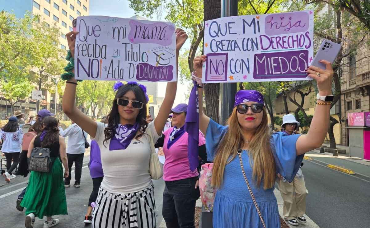 Entre consignas y pancartas; mujeres alzan la voz contra la violencia ...