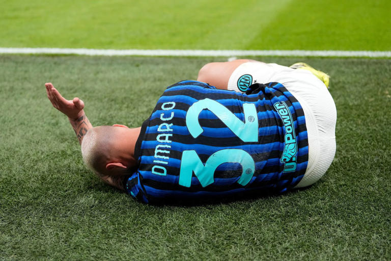 AC Milan wins Derby della Madonnina 1-0 to cut Inter's lead in Serie A ...