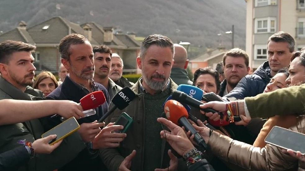 Abascal apunta contra Feijóo por el fiasco de Extremadura en la recta ...