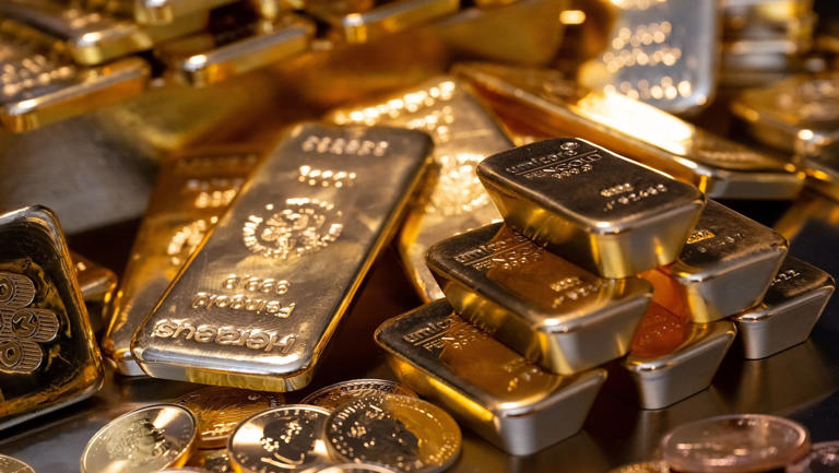 El precio del oro cae a niveles previos a la guerra de Irán: los ...