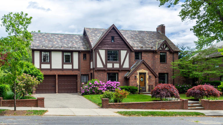 13 home building styles from the last century, and how they've evolved