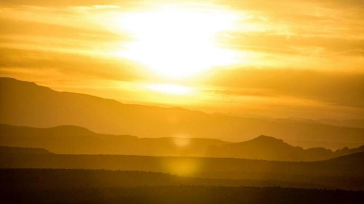 Why more travelers are planning their trips around extreme weather<br><br>